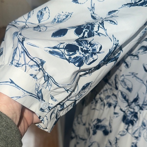 Chicwish Elegant Blue Floral Maxi Dress NWT - Picture 4 of 14